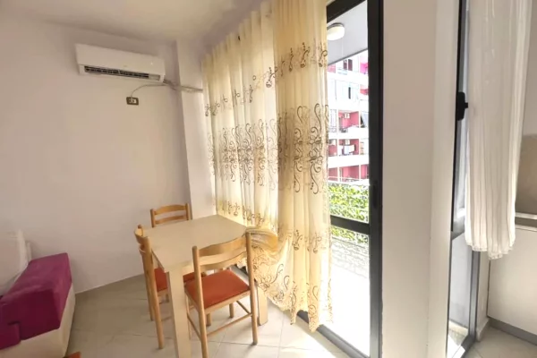 Shtepi ne shitje Apartament ne Tirane, 1+1, Mobilimi E mobiluar, Pagesa 110,000  Euro.