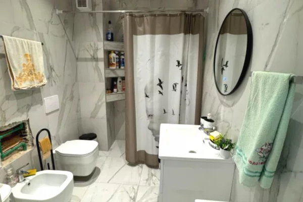 Shtepi me qera Apartament ne Tirane, 1+1, Mobilimi E mobiluar, Pagesa 60,000  Leke.