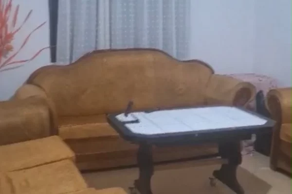 Shtepi me qera Apartament ne Tirane, 2+1, Mobilimi E mobiluar, Pagesa 40,000  Leke.