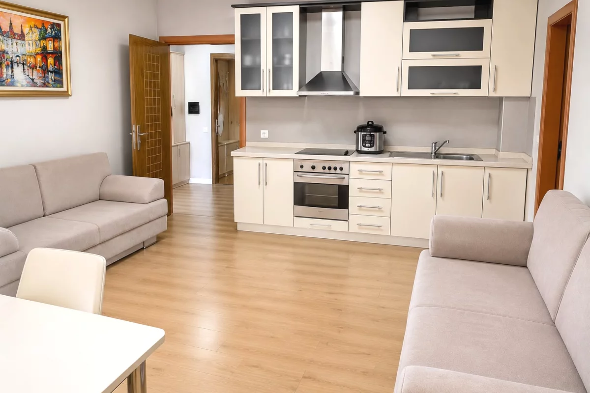 Shtepi ne shitje Apartament ne Vlore, 1+1, Mobilimi E mobiluar, Pagesa 8,500,000  Leke.