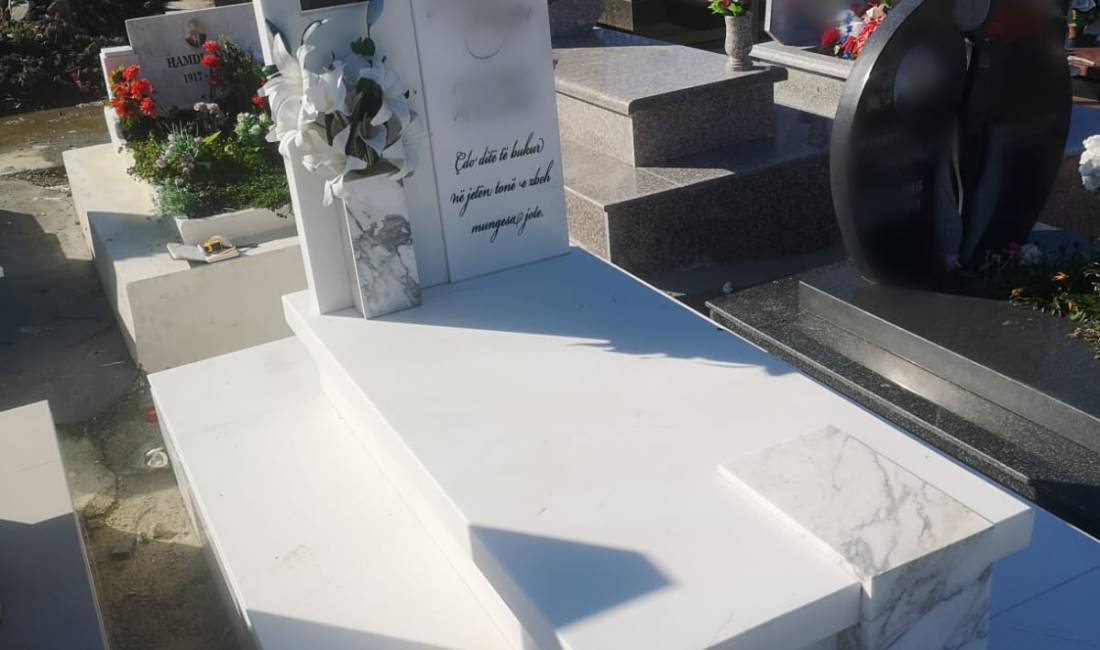 Mermer I Bardhe - Varr I Bardhe - Punime Varresh Eno - Qivure Graniti - Qivur Mermeri