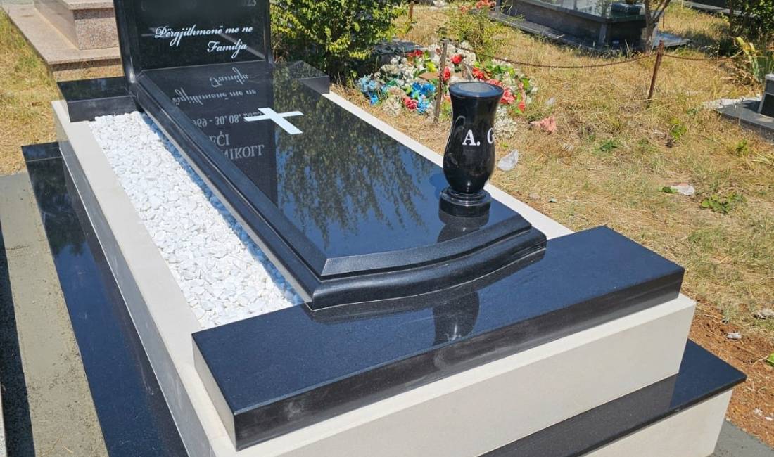 PUNIME VARRESH NE RRESHEN - VARR GRANITI ME BLLOQE 8CM