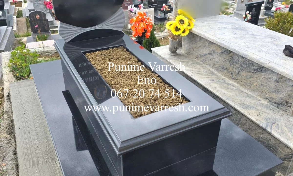 Punime Varresh Tufine - Tirane - Varr Granit I Zi Me Hapje Ne Mes Per Lule