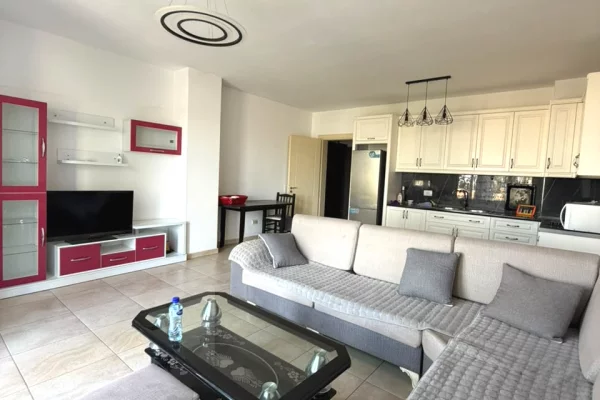 Shtepi me qera Apartament ne Tirane, 2+1, Mobilimi E mobiluar, Pagesa 50,000  Leke.