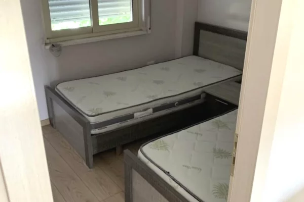 Shtepi me qera Apartament ne Tirane, 2+1, Mobilimi E mobiluar, Pagesa 40,000  Leke.