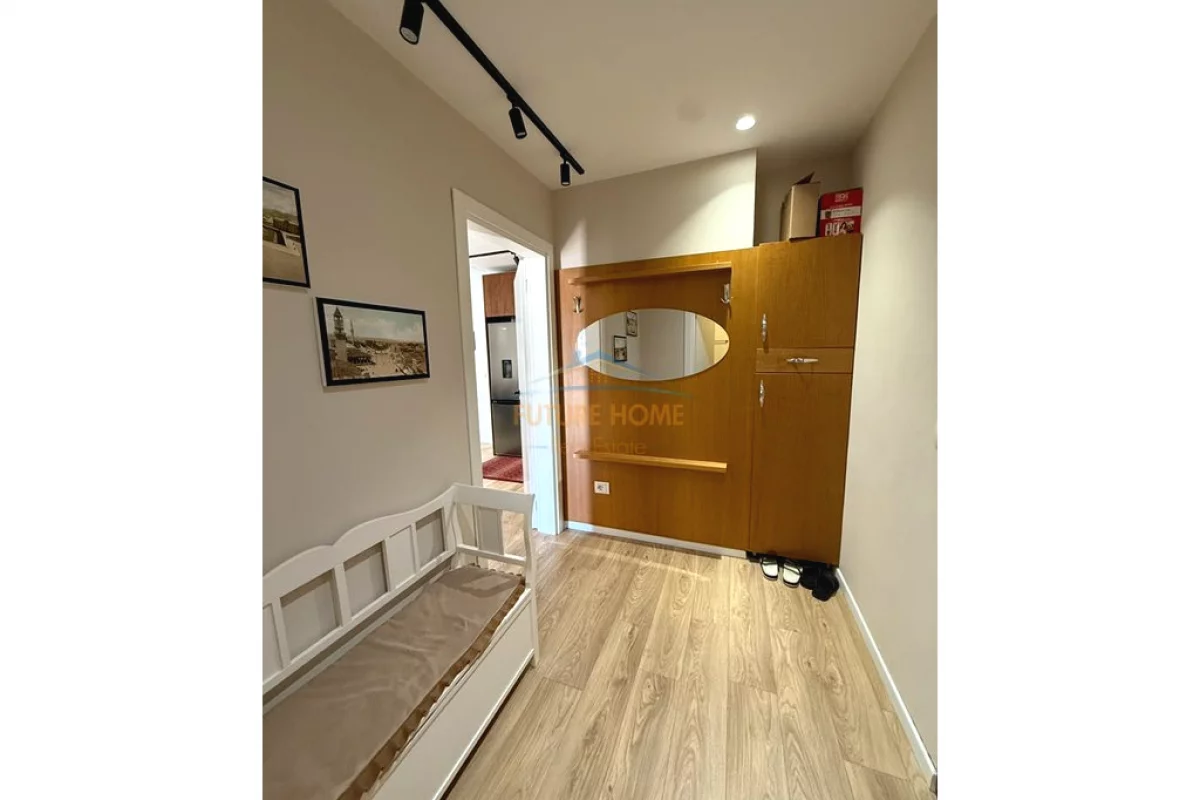 Shtepi me qera Apartament ne Tirane, 2+1, Mobilimi E mobiluar, Pagesa 1,000  Euro.
