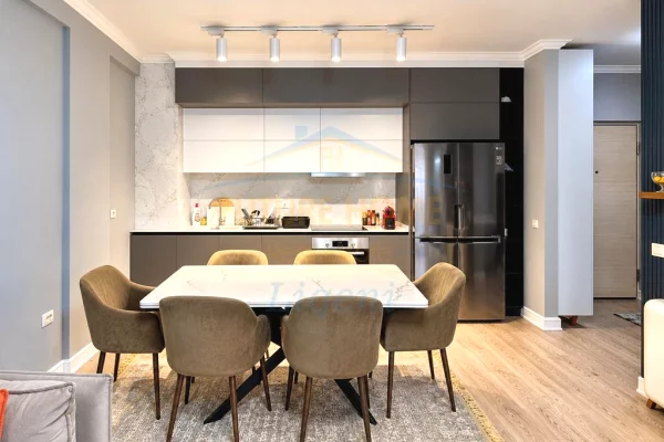 Shtepi me qera Apartament ne Tirane, 1+1, Mobilimi E mobiluar, Pagesa 750  Euro.