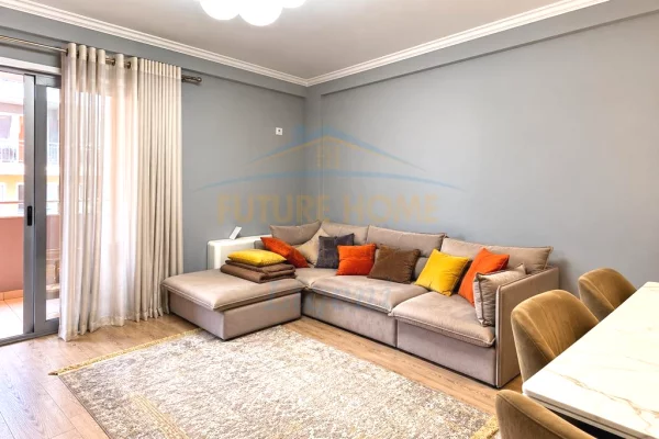 Shtepi me qera Apartament ne Tirane, 1+1, Mobilimi E mobiluar, Pagesa 750  Euro.