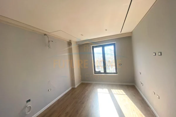 Apartment for rent in Tirana 2+1, Emty
