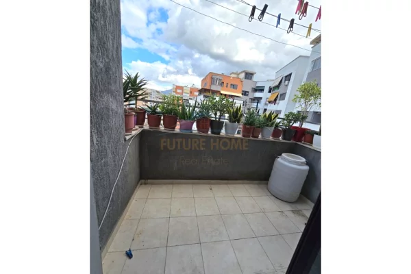 Shtepi ne shitje Apartament ne Tirane, 2+1, Mobilimi E mobiluar, Pagesa 14,500,000  Leke.