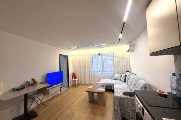 Shitet, Apartament 1+1, Brraka, Tirane