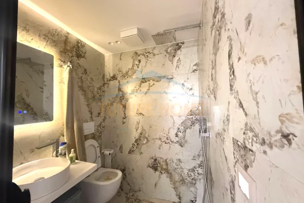 Shtepi ne shitje Apartament ne Tirane, 1+1, Mobilimi E mobiluar, Pagesa 124,000  Euro.