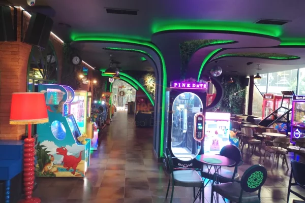 Shitet, Bar-Kafe + Kend Lojerash, Unaza e Re, Tirane