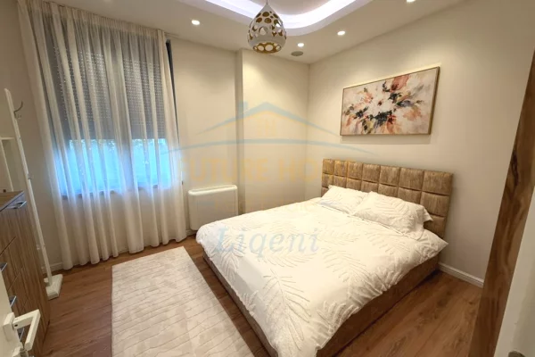 Shtepi me qera 2+1 ne Tirane - 2,000 Euro