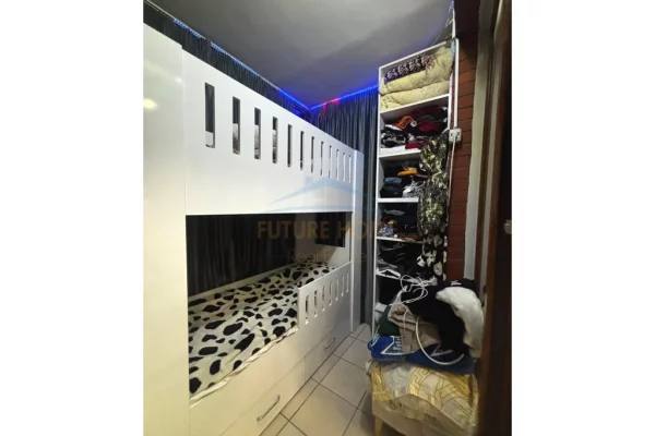 Shtepi ne shitje Apartament ne Tirane, 1+1, Mobilimi E mobiluar, Pagesa 10,500,000  Leke.