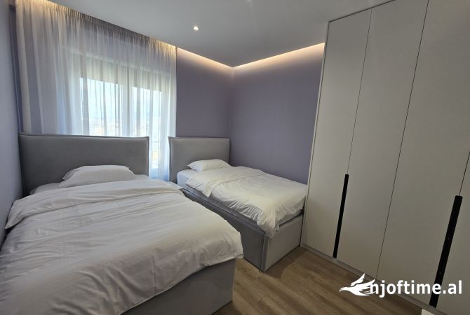 Shtepi ne shitje Apartament ne Tirane, 2+1, Mobilimi E mobiluar, Pagesa 245,000  Euro.