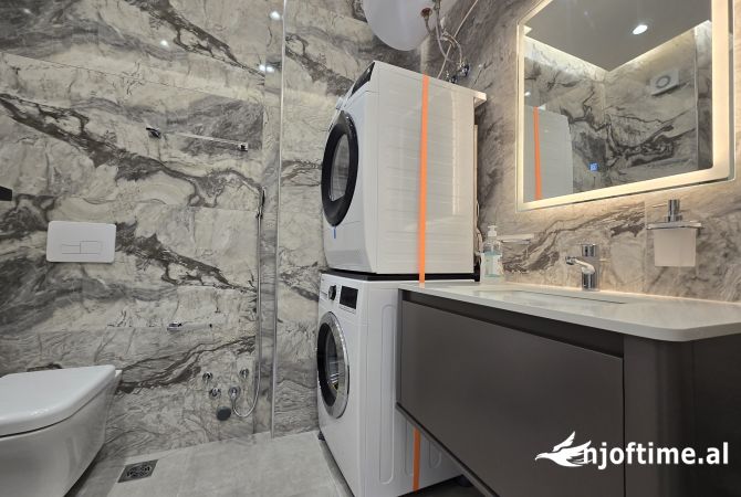 Shtepi ne shitje Apartament ne Tirane, 2+1, Mobilimi E mobiluar, Pagesa 245,000  Euro.