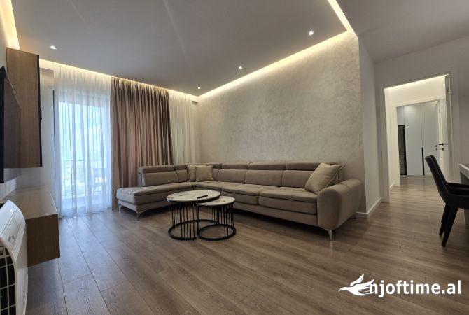 Shtepi ne shitje Apartament ne Tirane, 2+1, Mobilimi E mobiluar, Pagesa 245,000  Euro.