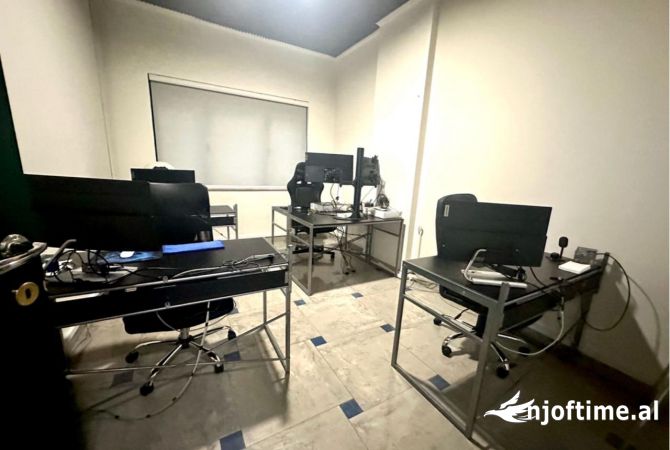 Ambient Komercial Me Qira Sheshi Willson 