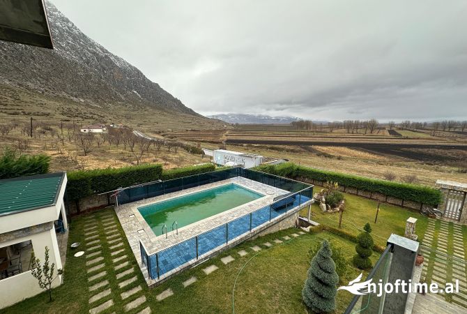 Casa privata/Indipendente in vendita a Koriza 4+1, Arredato