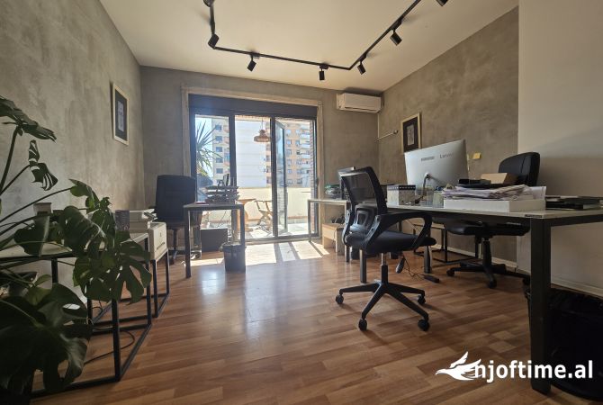  Ambient Zyrash  me Qira ne Qender, tek 9-Katesht