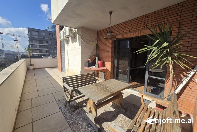  Ambient Zyrash  me Qira ne Qender, tek 9-Katesht