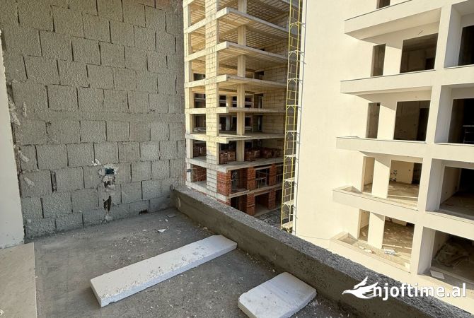 Appartamento in vendita a Durazzo 2+1, Vuoto