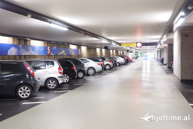 Business Property in Sale 4+1 in Tirana - 17,000 Euro