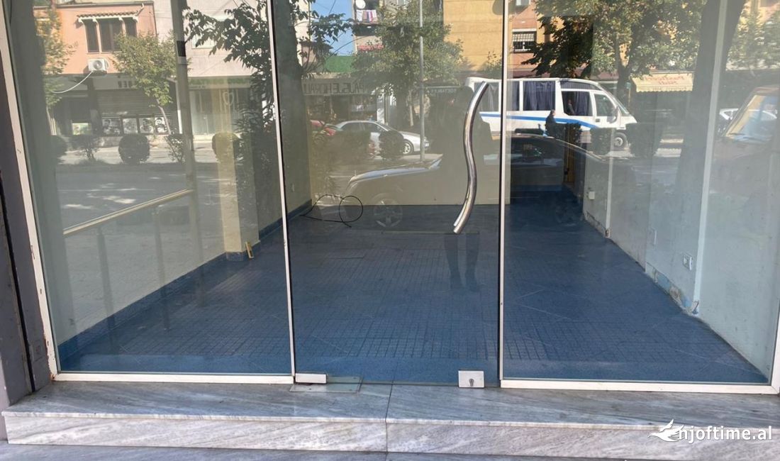 Dyqan me Qira Te 5 Maji ( ID D20032562)