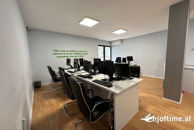 Ambien Zyre 3+1+2+Ballkon me Qira ne Bllok (ID Z20032557) 