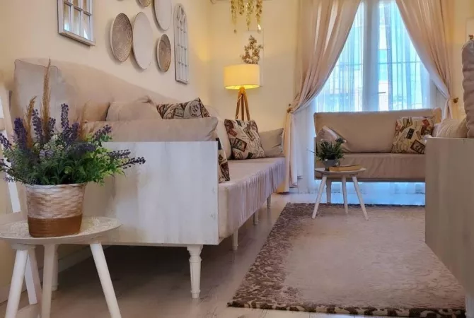 Shtepi ne shitje Apartament ne Tirane, 2+1, Mobilimi E mobiluar, Pagesa 173,000  Euro.