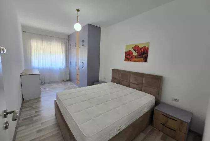 Shtepi ne shitje Apartament ne Tirane, 1+1, Mobilimi E mobiluar, Pagesa 98,000  Euro.