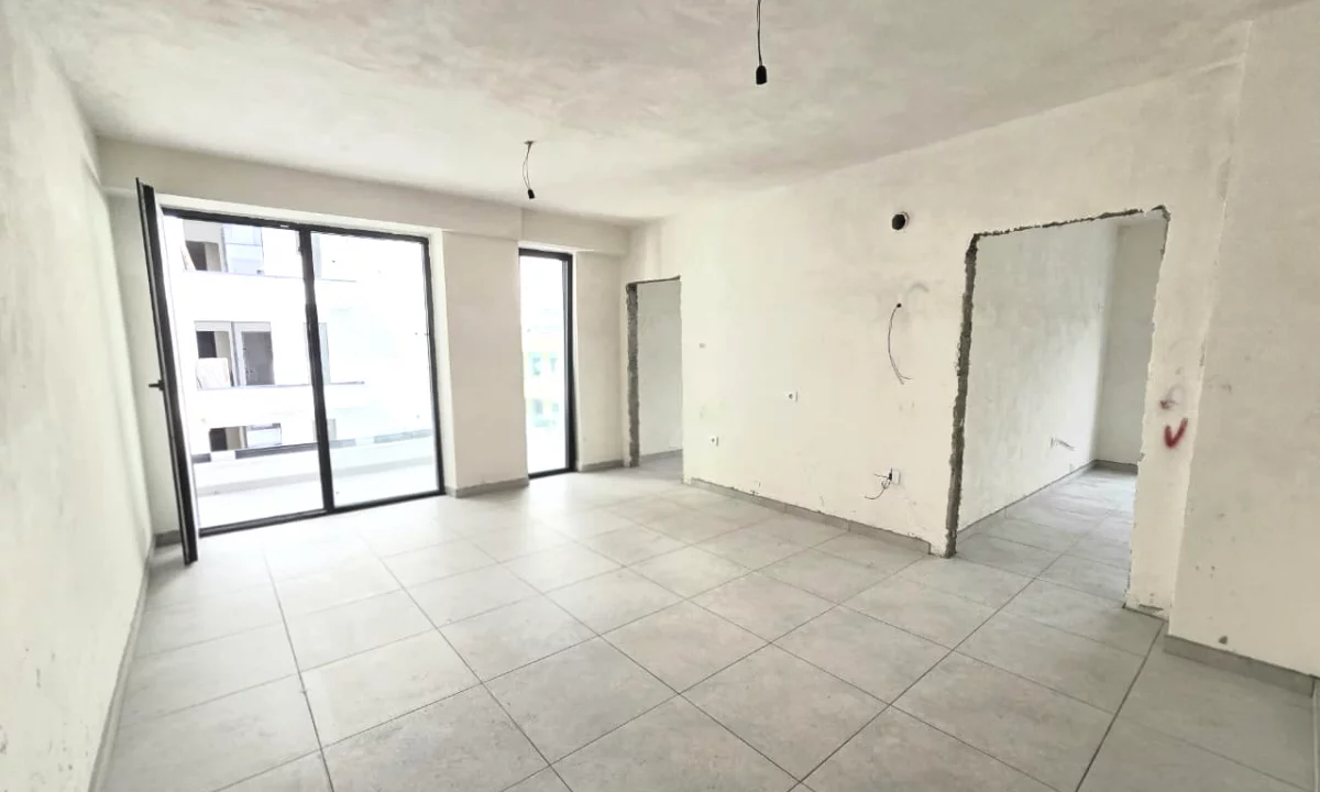 Appartamento in vendita a Durazzo 2+1, Vuoto