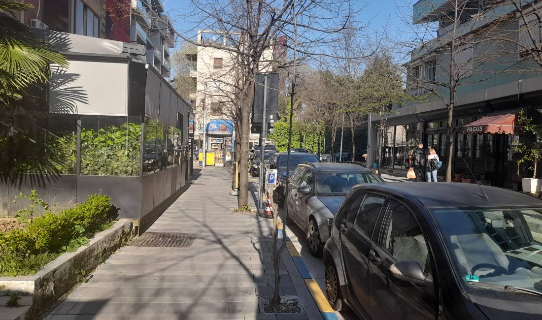 Komuna parisit jepet me qera dyqan 