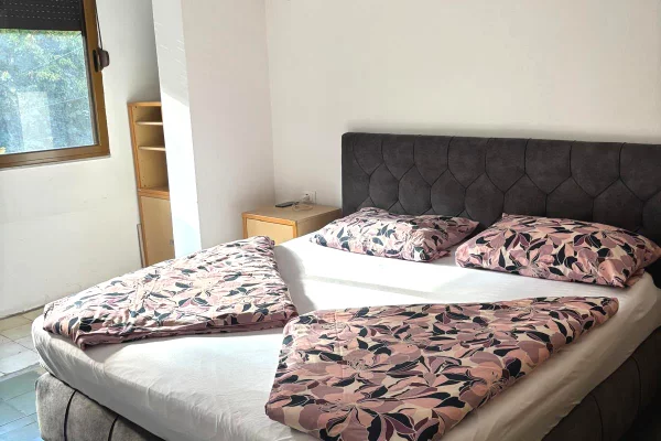 Shtepi me qera 1+1 ne Tirane - 42,000 Leke