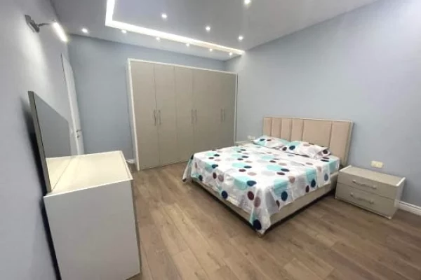 Shtepi me qera Apartament ne Tirane, 2+1, Mobilimi E mobiluar, Pagesa 70,000  Leke.