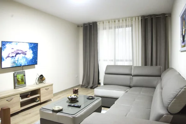 Shtepi me qera Apartament ne Tirane, 2+1, Mobilimi E mobiluar, Pagesa 57,000  Leke.
