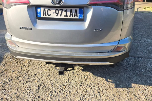 Auto in Vendita a Scutari, Toyota, 2016 Benzine,Kambio Automatik Pagamento 1,250,000  Leke.