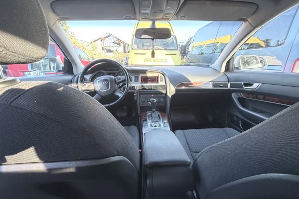 Makina ne shitje ne Durres, Audi, 2006 Diesel,Kambio Automatik Pagesa 4,500  Euro.