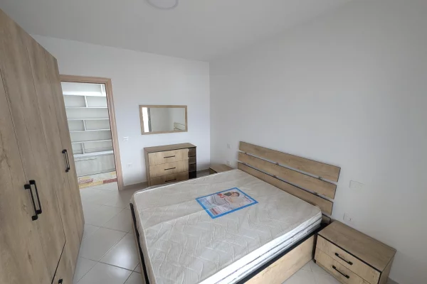 Shtepi me qera Apartament ne Durres, 1+1, Mobilimi E mobiluar, Pagesa 40,000  Leke.