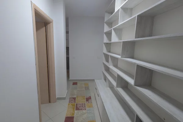 Shtepi me qera Apartament ne Durres, 1+1, Mobilimi E mobiluar, Pagesa 40,000  Leke.