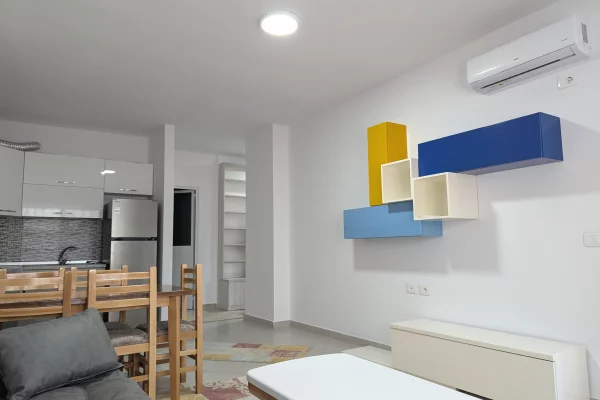 Shtepi me qera 1+1 ne Durres - 40,000 Leke