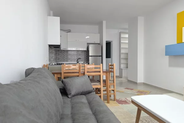 Shtepi me qera Apartament ne Durres, 1+1, Mobilimi E mobiluar, Pagesa 40,000  Leke.