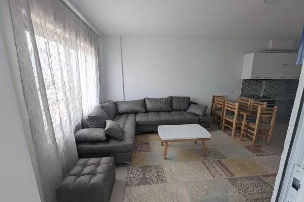 Shtepi me qera Apartament ne Durres, 1+1, Mobilimi E mobiluar, Pagesa 40,000  Leke.