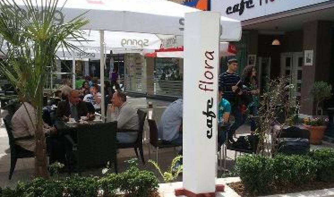 Offerte di lavoro a Tirana, Profession Banakier/e /Ndihmes bankier/e : , , Pagamento Trattabile.