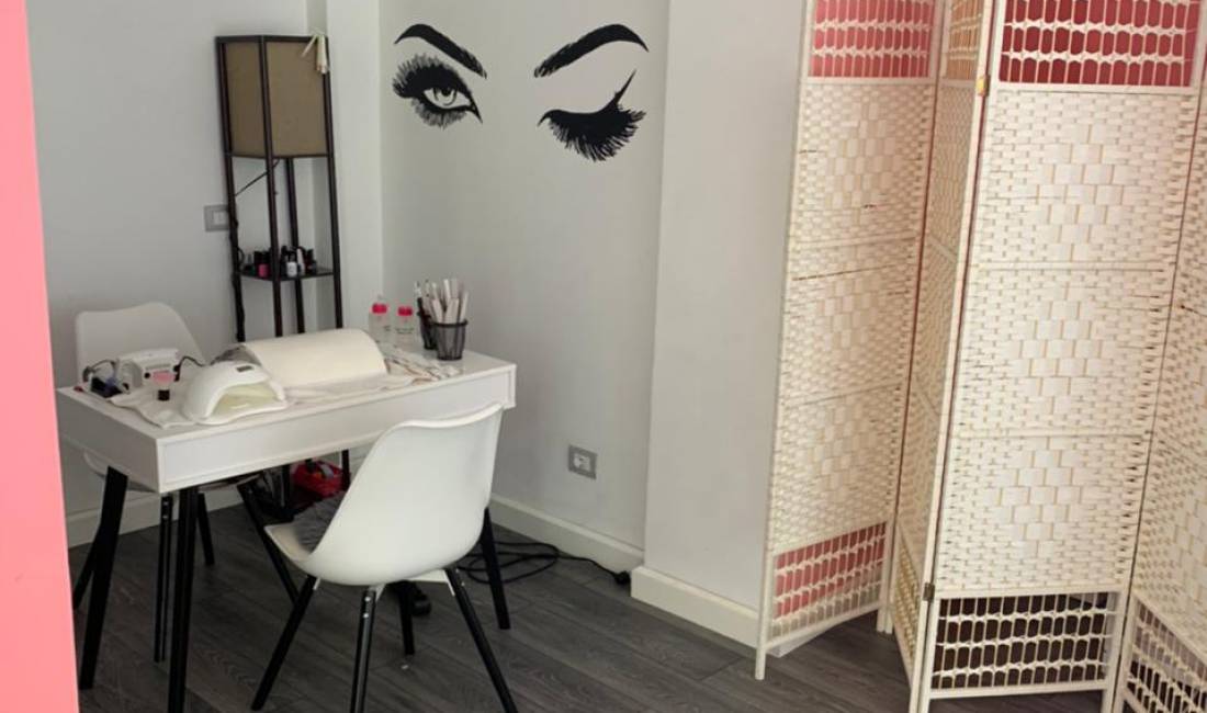 Shitet Parukeri & Estetike ! 