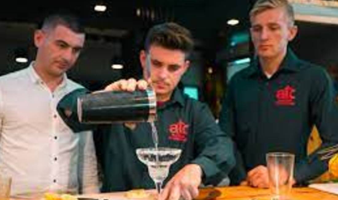 Offerte di lavoro a Tirana, Profession Barist , , Pagamento 50,000  Leke.