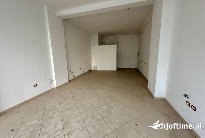 Business Property in Sale 1+1 in Tirana - 126,000 Euro