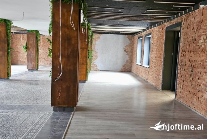 Qera Ambjent ne Kombinat