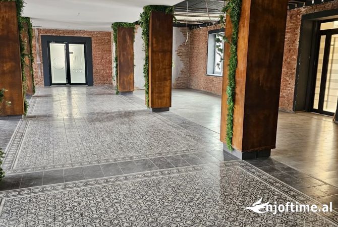 Qera Ambjent ne Kombinat